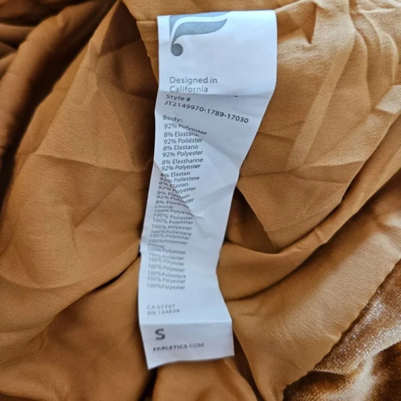 Fabletics Wander Velour Cropped Puffer Women's Jacket In Light Honey Size Small. - Picture 16 of 16